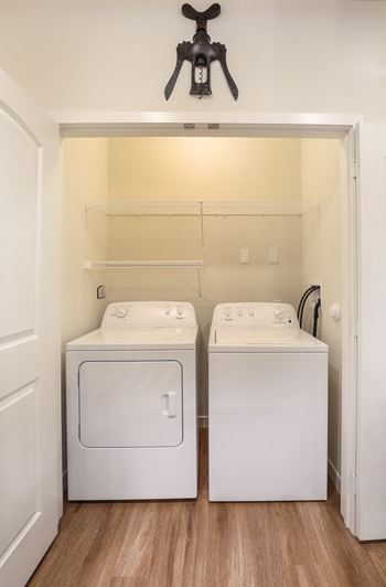 Full size washer and dryer included (no extra charge)